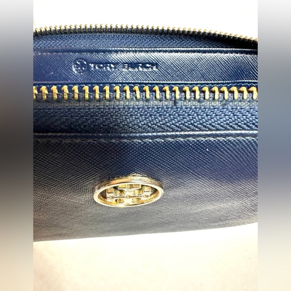 Tory Burch Navy full size wallet - Picture 3 of 12